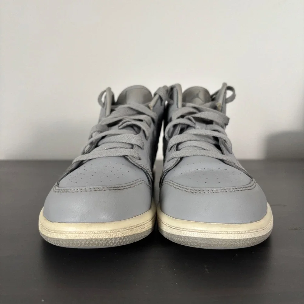 Air Jordan 1 Mid Wolf Grey‎ Aluminum Sneakers Shoes Size 3 Y